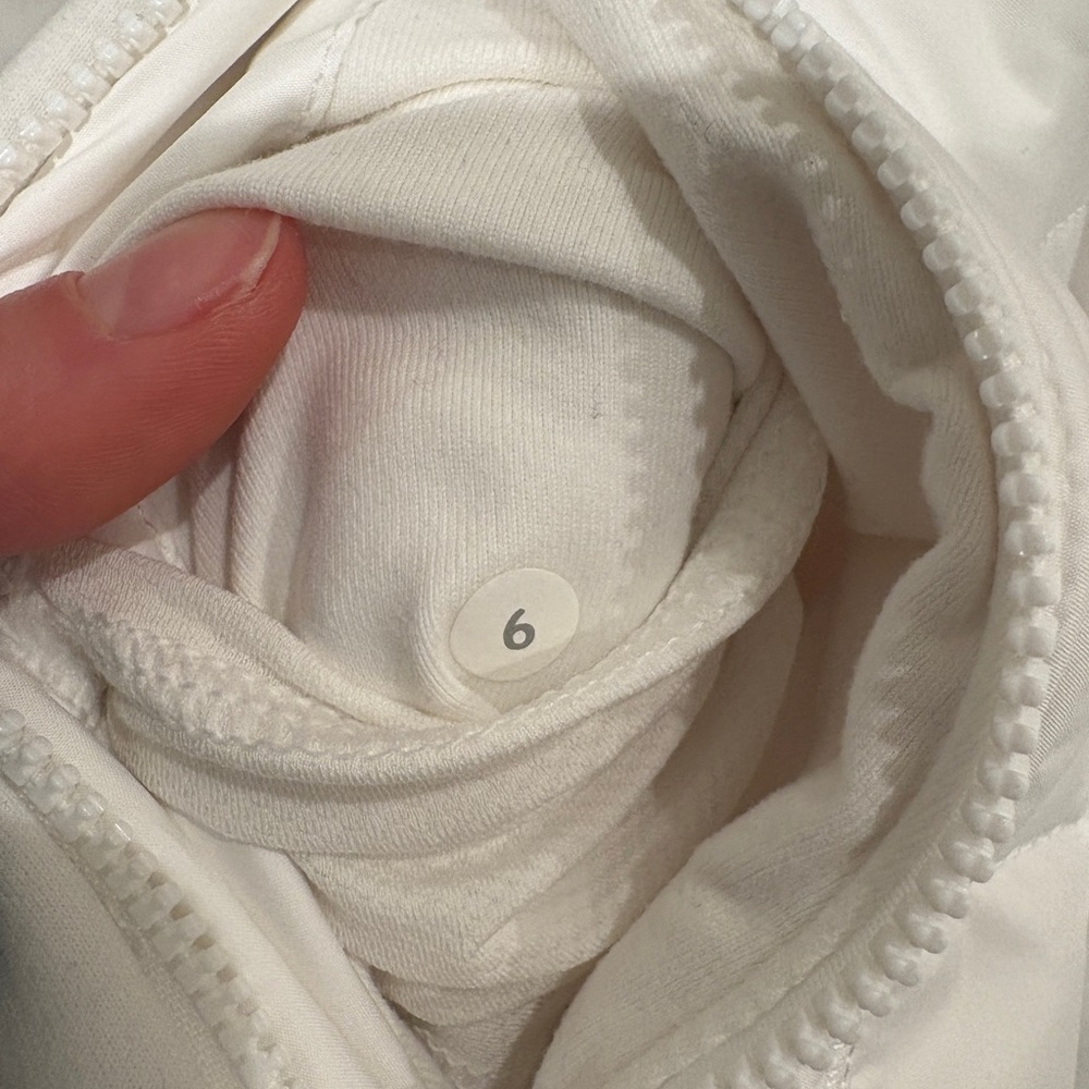 Lululemon Women's White Quilted Running Jacket - Picture 4 of 4